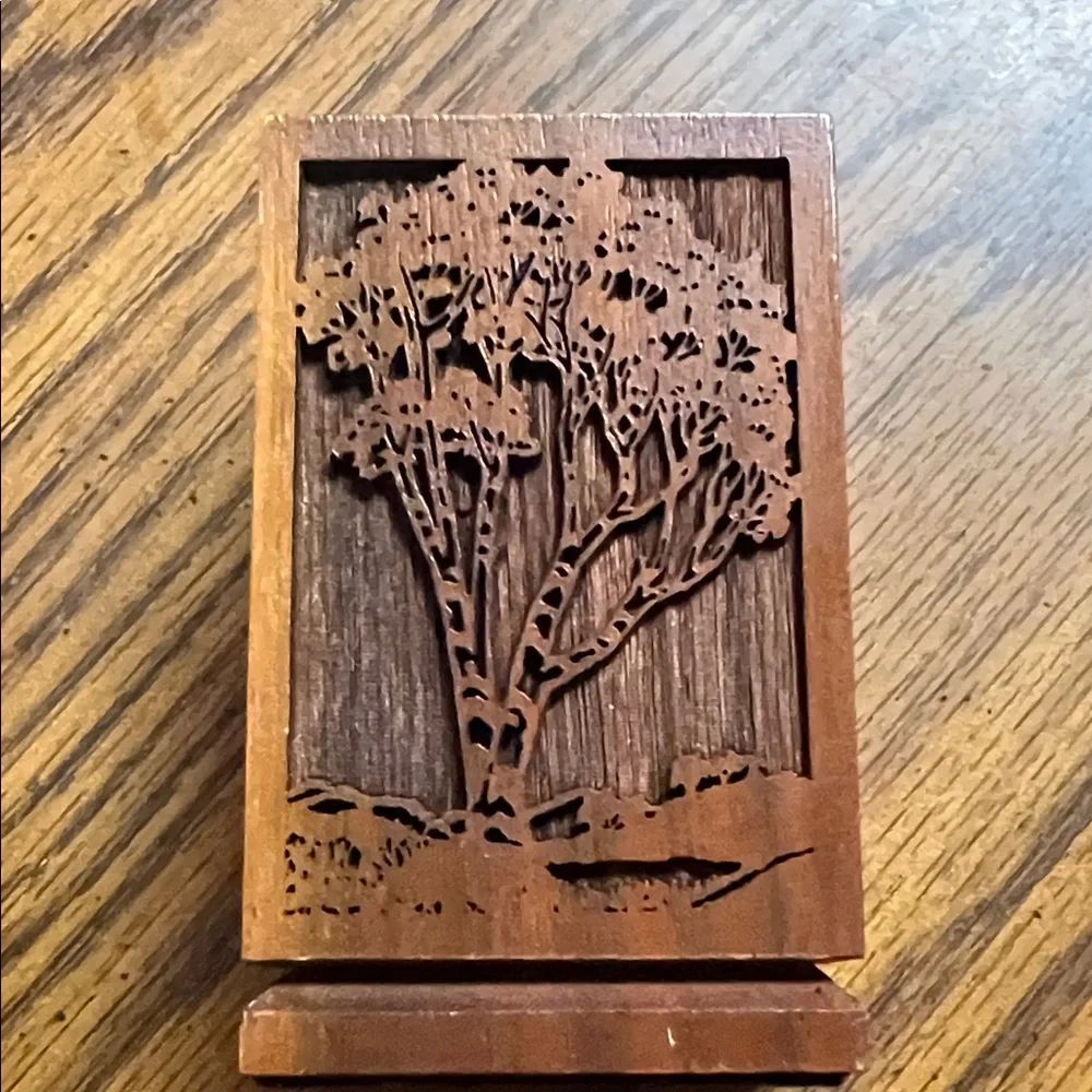 Vintage 1977 Lasercraft solid American walnut single pen/pencil holder